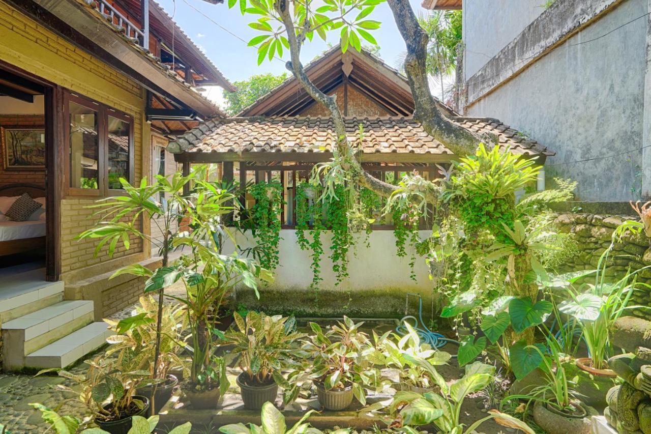 Katang - Katang Guest House Denpasar Extérieur photo